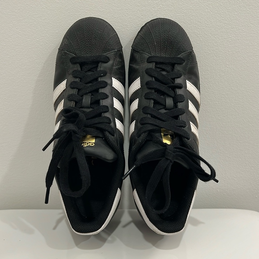 Adidas Men’s Black Superstar Sneakers, Size 8